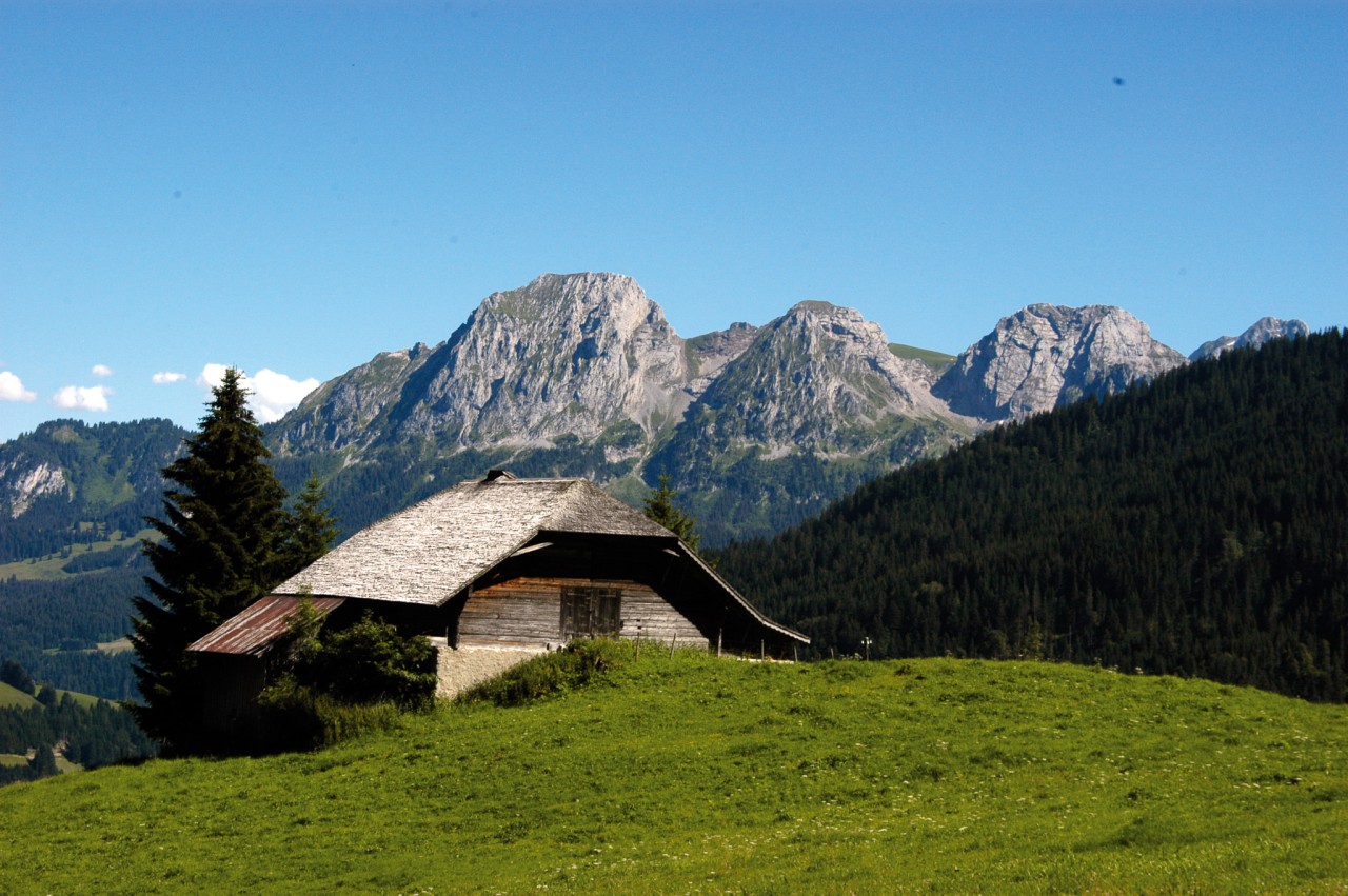Chalet de La Clusaz, Cierne Picat