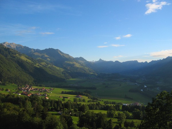 Intyamon depuis les hauts d'Estavannens